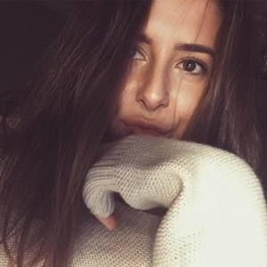 Meet your Posher, Elena